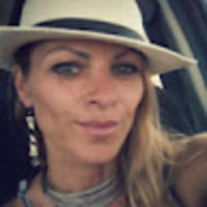 Meet your Posher, Isabel